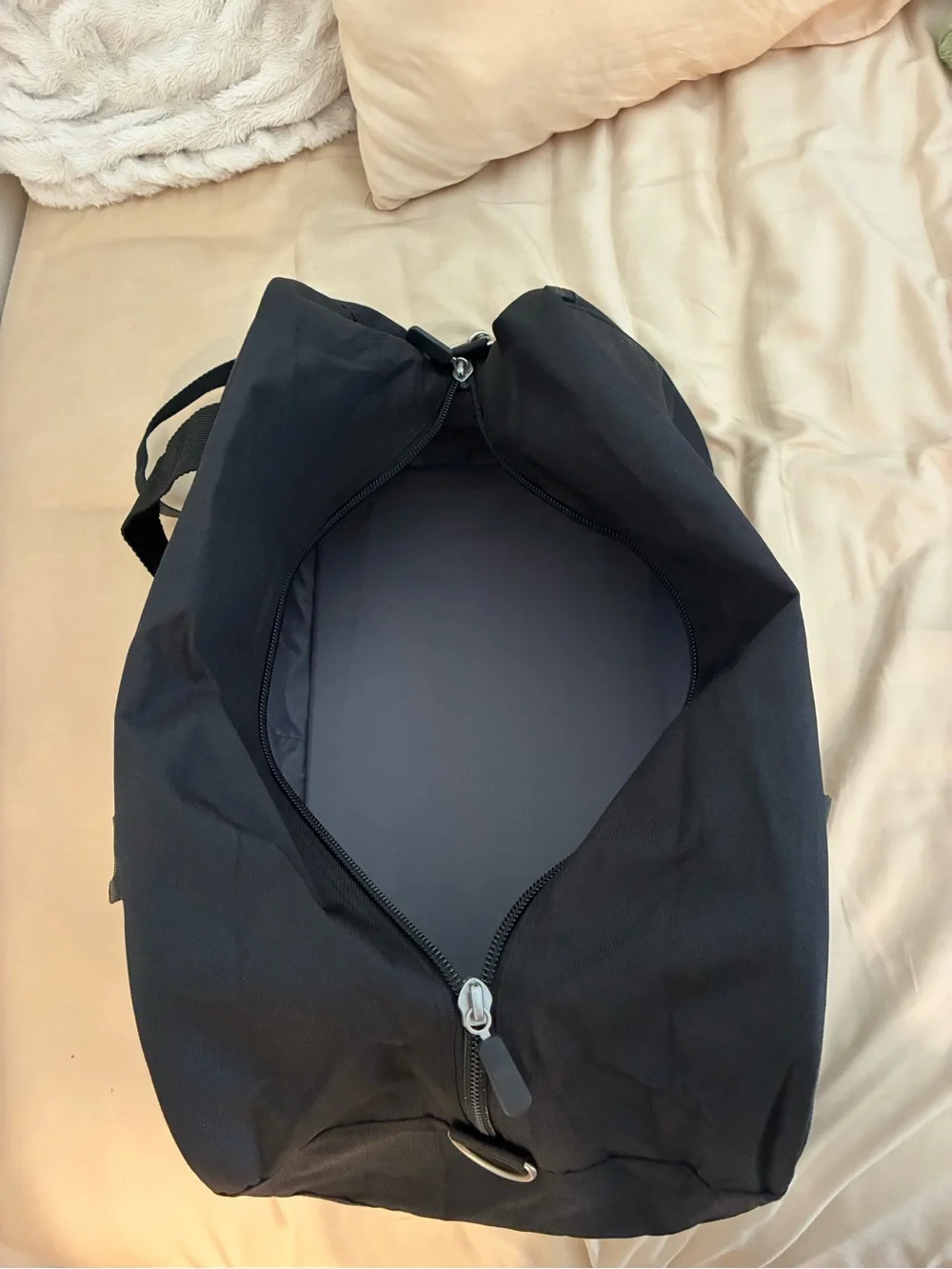 Black Men’s Duffel Bag - Versatile Travel Carry